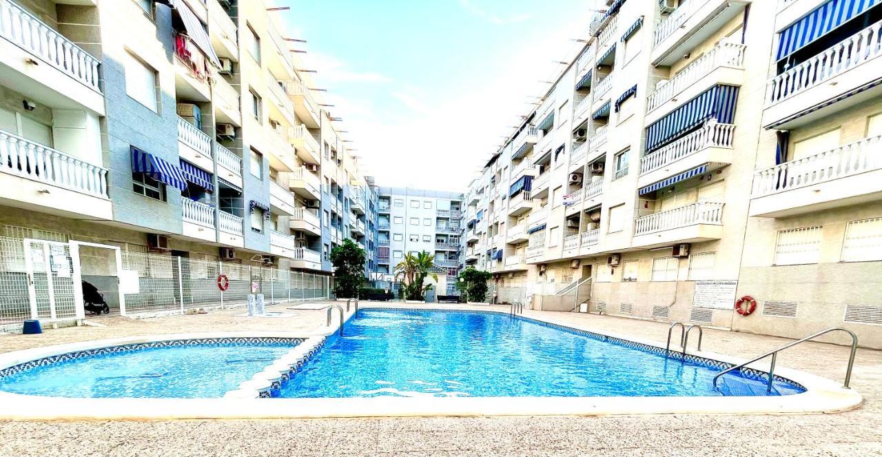 Torrevieja Comfortable Apartment Exteriör bild