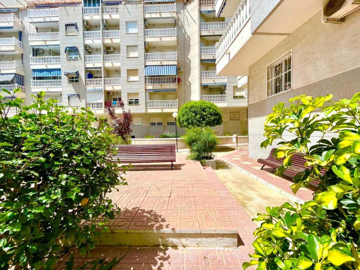 Torrevieja Comfortable Apartment Exteriör bild
